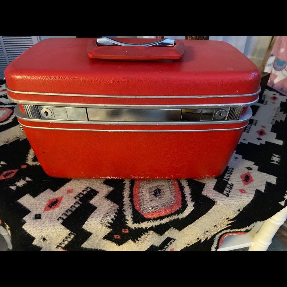 Burnt orange vintage Samsonite makeup case